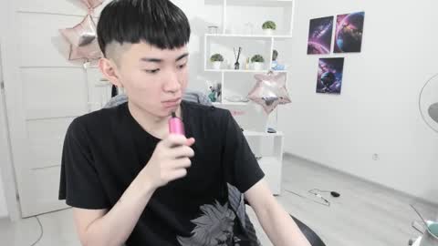              online show from March 2025 02:30:02 AM