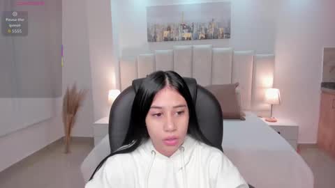 Snapshot of miranda_crawfor chatting on October 2025 12:11:01 PM miranda_crawfor online show from October 2025 12:11:01 PM