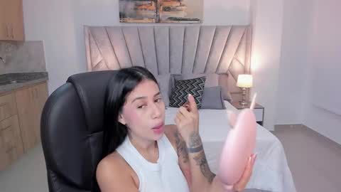 Snapshot of miranda_crawfor chatting on October 2025 11:54:02 AM miranda_crawfor online show from October 2025 11:54:02 AM