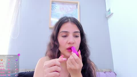 Snapshot of miranda_doll_ chatting on January 2025 06:16:01 PM online show from January 2025 06:16:01 PM