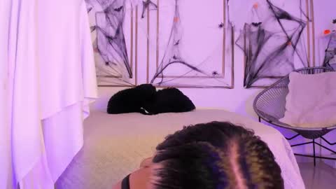 Miranda online show from November 2025 01:02:01 PM