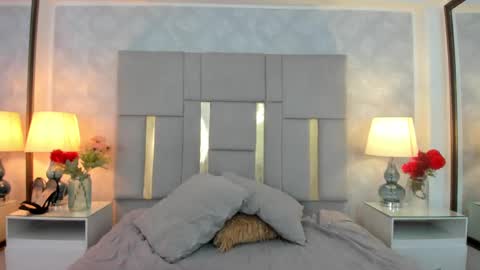 Snapshot of mirandafoxx chatting on March 2025 08:27:02 PM Mirandas room online show from March 2025 08:27:02 PM