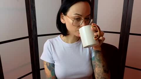 Mira online show from February 2025 01:33:02 PM