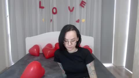 Mira online show from February 2025 01:40:01 PM