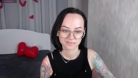 Mira online show from February 2025 06:43:02 PM