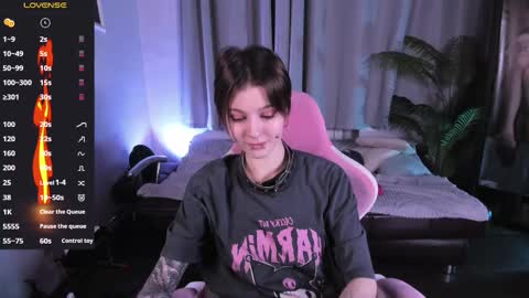 Snapshot of miravelle chatting on October 2025 09:13:02 PM MiraVelle online show from October 2025 09:13:02 PM