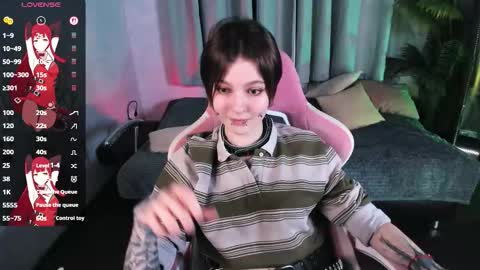 Snapshot of miravelle chatting on November 2025 10:42:02 PM MiraVelle online show from November 2025 10:42:02 PM