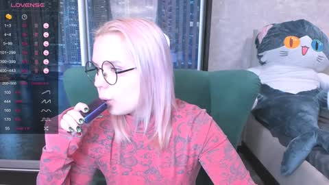 Kira online show from January 2025 05:54:02 PM