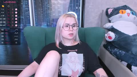 Kira online show from January 2025 09:43:01 PM