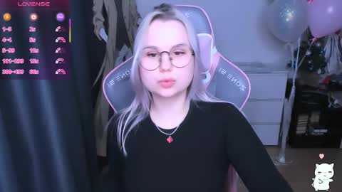 Kira online show from February 2026 08:13:02 PM