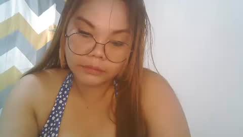 Snapshot of mireille_27 chatting on November 2025 10:45:01 PM mireille_27 online show from November 2025 10:45:01 PM