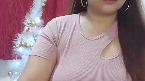 Snapshot of mireille_27 chatting on December 2025 05:41:01 PM mireille_27 online show from December 2025 05:41:01 PM