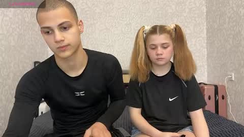 mirelcouple online show from May 2026 10:00:01 AM