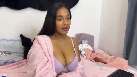 Mirella online show from October 2025 01:36:02 AM