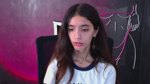 Snapshot of miri_miss chatting on December 2024 01:22:02 PM Miri online show from December 2024 01:22:02 PM