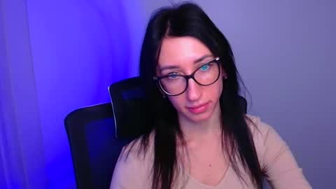 Mariam online show from November 2025 02:06:01 PM