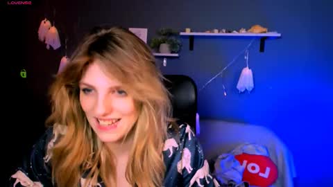 miriam_crazy online show from November 2025 08:10:01 PM