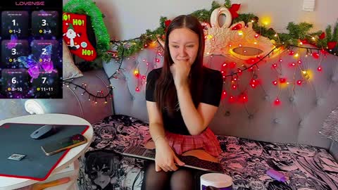 Snapshot of miriamwhite chatting on December 2024 09:21:01 AM Miriam WhiteF online show from December 2024 09:21:01 AM