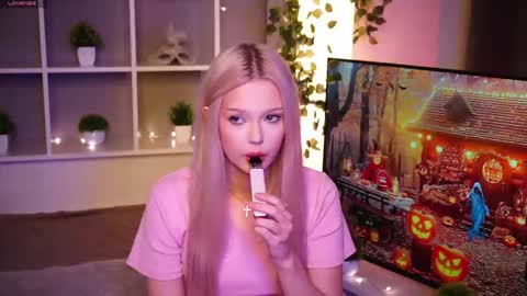 Elsa online show from October 2025 09:49:02 PM