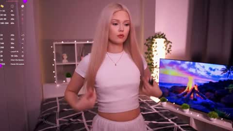 Elsa online show from November 2025 09:14:02 PM