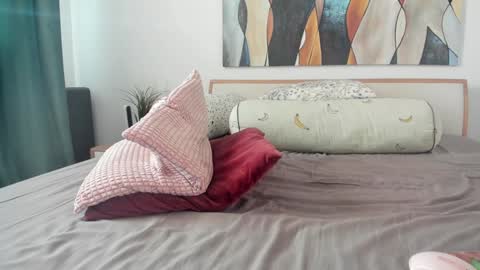 Eva online show from December 2025 12:34:02 PM