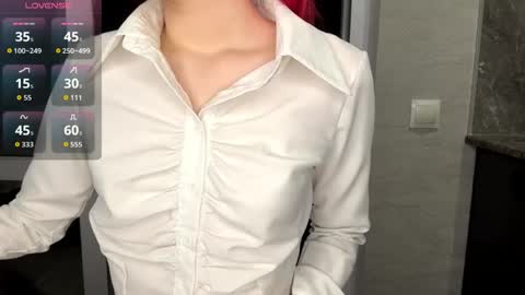 Molly online show from April 2026 08:48:02 PM