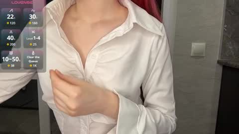 Molly online show from May 2026 09:11:01 PM