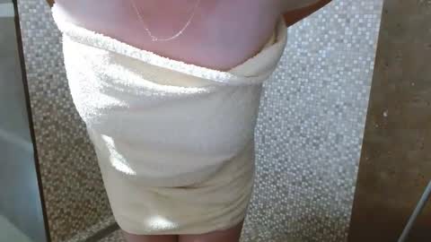 Misha online show from October 2025 06:50:02 PM