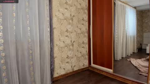 mishapallmer online show from November 2025 09:53:02 AM