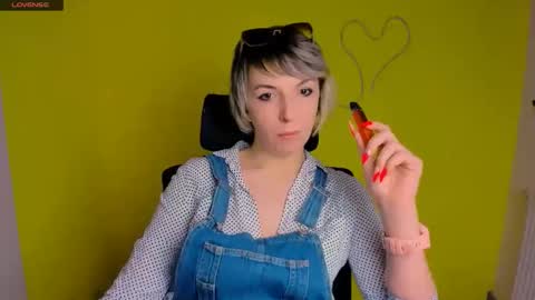 Mishelle online show from April 2026 03:10:02 PM