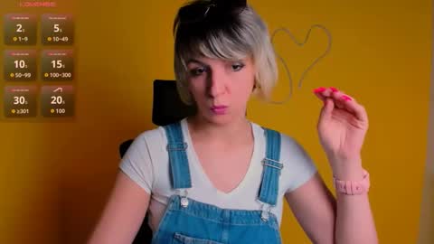Mishelle online show from April 2026 06:13:02 PM