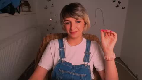 Mishelle online show from May 2026 04:33:01 PM