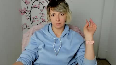 Mishelle online show from May 2026 04:59:01 PM