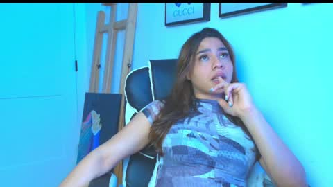 Snapshot of mishellhadid chatting on April 2026 06:43:02 AM instagram mishell hadid online show from April 2026 06:43:02 AM