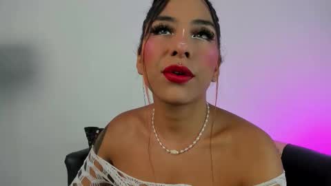 Snapshot of miss___allison chatting on October 2025 11:00:01 AM Allison online show from October 2025 11:00:01 AM