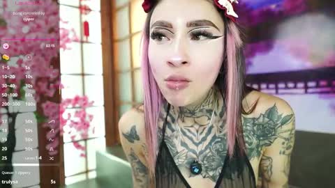 miss___angel online show from November 2025 06:18:02 PM