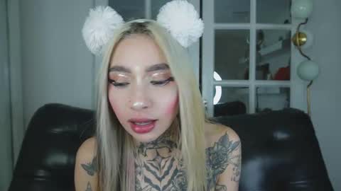 miss___angel online show from February 2026 11:03:01 AM