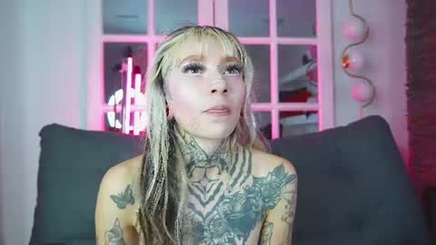 Snapshot of miss___angel chatting on July 2026 10:07:02 AM miss___angel online show from July 2026 10:07:02 AM