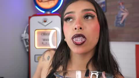 Snapshot of miss___sabrina chatting on April 2026 06:25:01 PM Sabrina online show from April 2026 06:25:01 PM