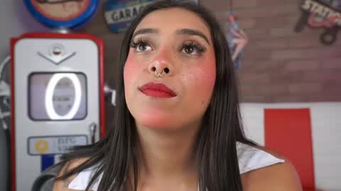 Snapshot of miss___sabrina chatting on May 2026 06:04:02 PM Sabrina online show from May 2026 06:04:02 PM