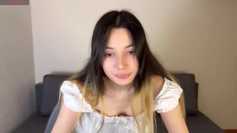 Asya online show from February 2026 12:20:02 PM