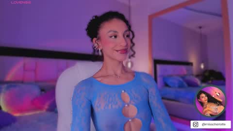 Charlotte online show from September 2025 05:01:02 AM