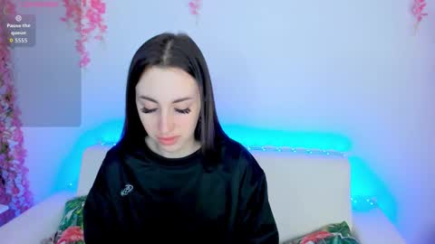 Snapshot of miss__linn chatting on March 2026 12:05:01 PM Linn online show from March 2026 12:05:01 PM