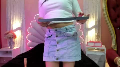 miss__star_ online show from May 2026 02:33:02 PM