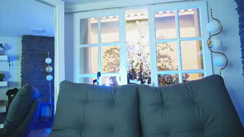 Zoe online show from June 2026 06:10:02 PM