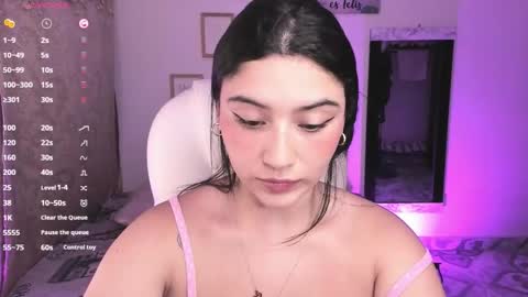 Snapshot of miss_alice0 chatting on November 2025 09:11:01 AM Alice online show from November 2025 09:11:01 AM