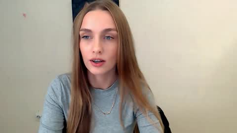 Angelina online show from October 2025 05:50:02 AM