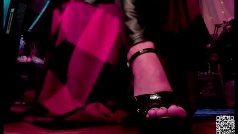 Snapshot of miss_asmodeus chatting on October 2025 09:26:02 PM missAsmodeus online show from October 2025 09:26:02 PM