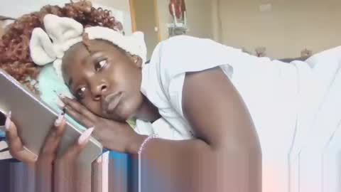 Snapshot of miss_atitude chatting on November 2025 11:00:02 AM miss_atitude online show from November 2025 11:00:02 AM