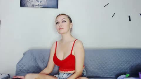 miss_blonde1 online show from May 2026 07:13:01 AM
